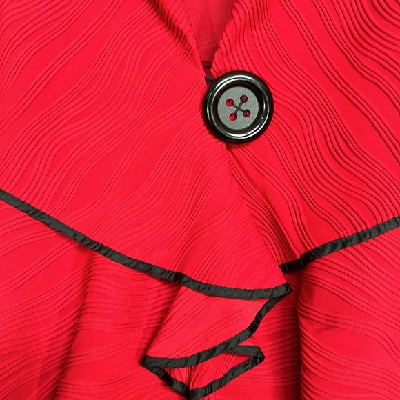 COME N SEE Holiday Christmas Valentines Classic Big Button Warm Washable Cape - Picture 8 of 12